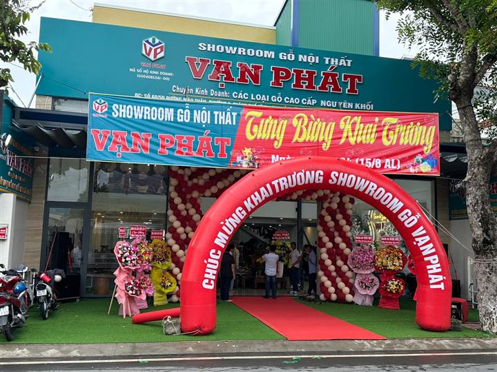 TƯNG BỪNG KHAI TRƯƠNG SHOWROOM GỖ NỘI THẤT VẠN PHÁT