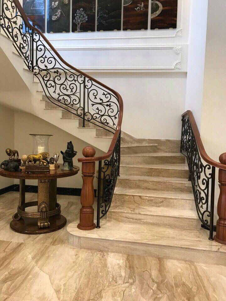 da-op-lat-cau-thang-4